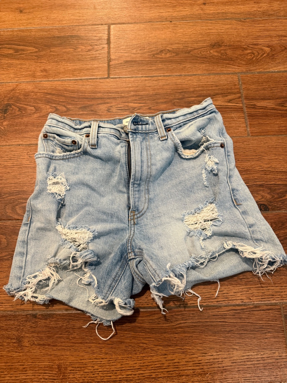 ✨Abercrombie & Fitch Light Blue Distressed Denim Shorts High Rise 4”